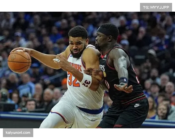 尼克斯阿尔瓦拉多替补贡献关键抢断 助球队逆转取胜